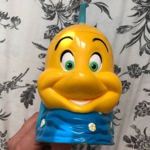 Disney flounder cup